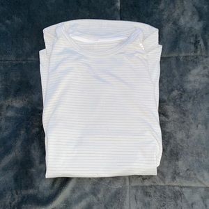 Mens Medium Lululemon Short Sleeve